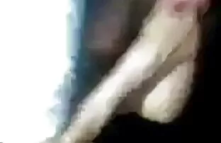 Sexy vista di una giovane bruna video hard donne nude con gonfio L. ambiente