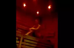 Una sorella crudele, un giovane porno modello donne nude hard a letto e farla urlare