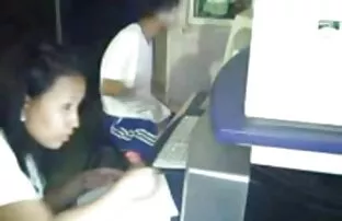 Grande clitoride di grasso, maturo, ebano video gratis ragazze nude legno per pissing da masturbazione con la mano